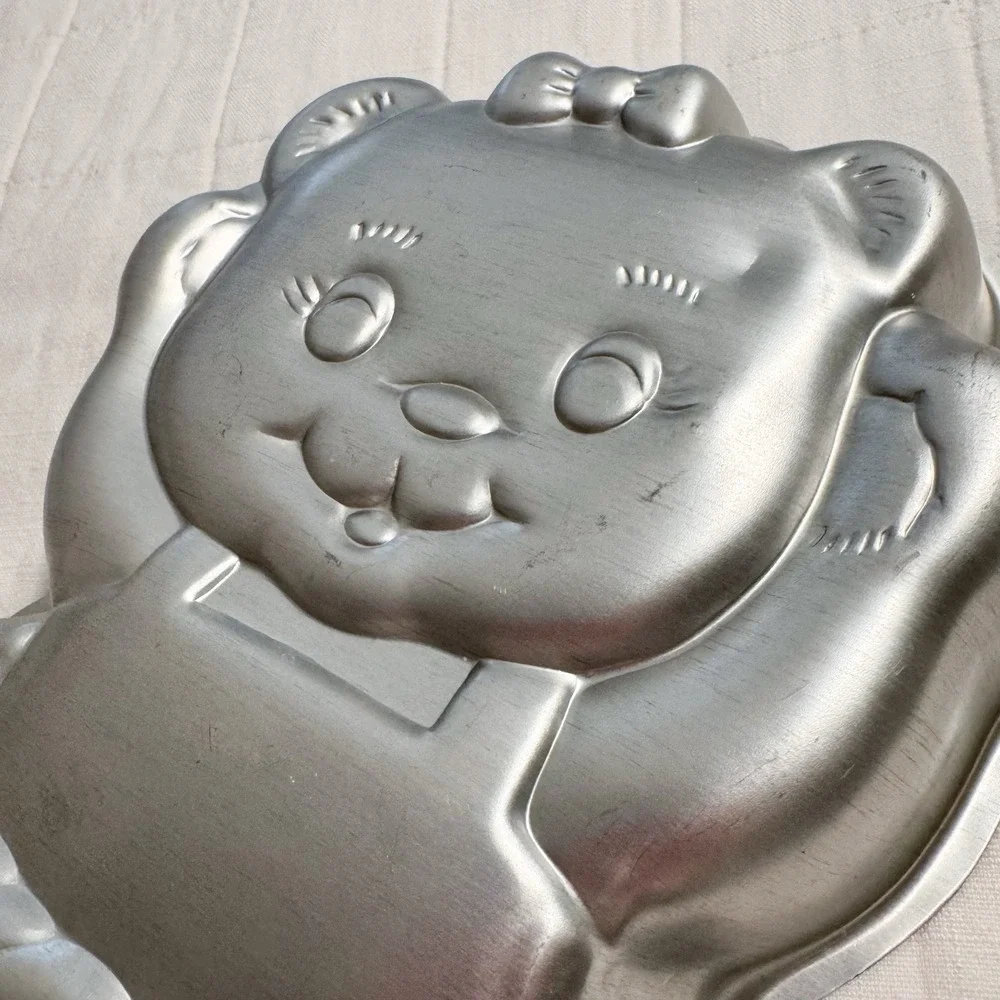 Vintage 1992 Wilton Ballerina Bear Cake‎ Mold Aluminum 2105-2021 Girl Party